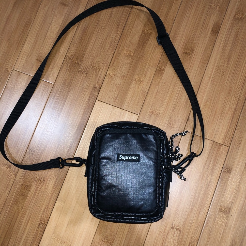 Supreme FW17 Shoulder Bag